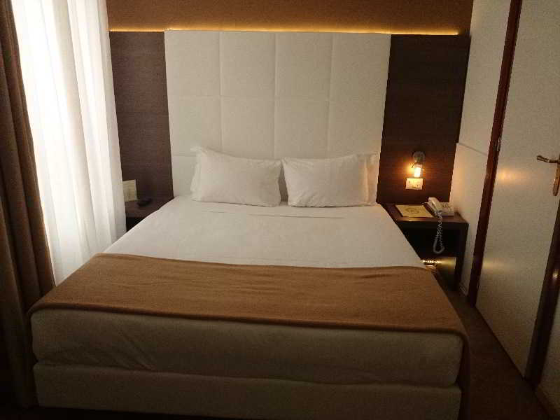 Ambassador-Monaco Hotel Ngoại thất bức ảnh