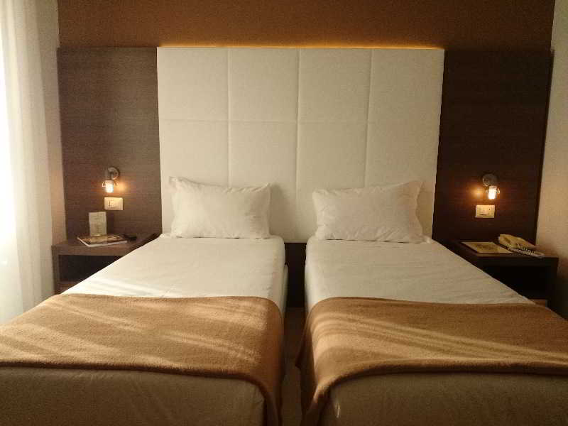 Ambassador-Monaco Hotel Ngoại thất bức ảnh