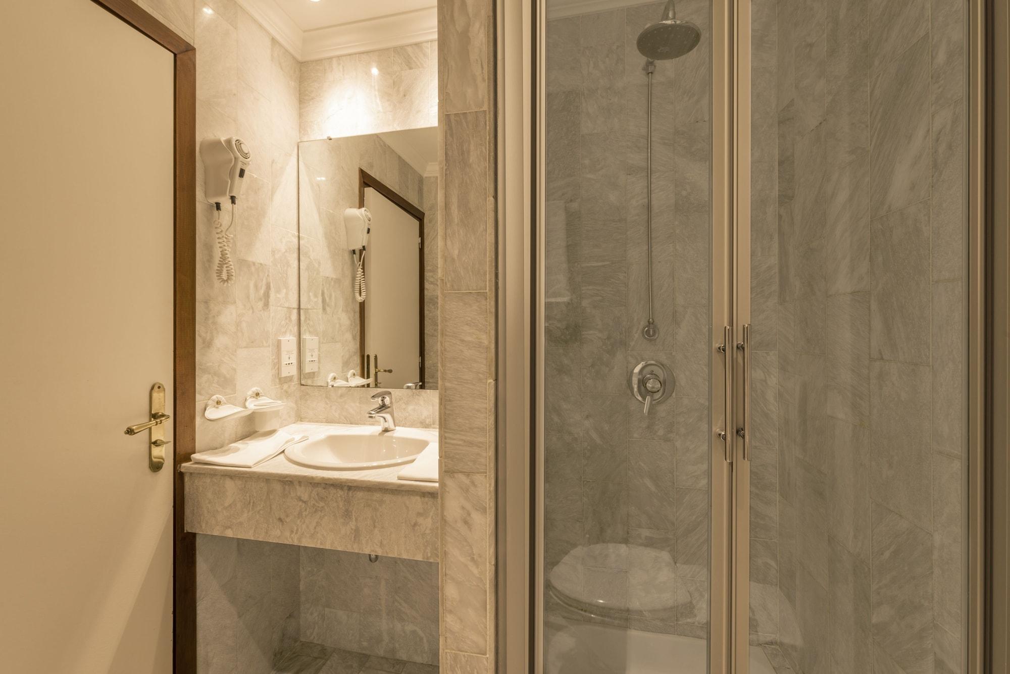 Ambassador-Monaco Hotel Ngoại thất bức ảnh