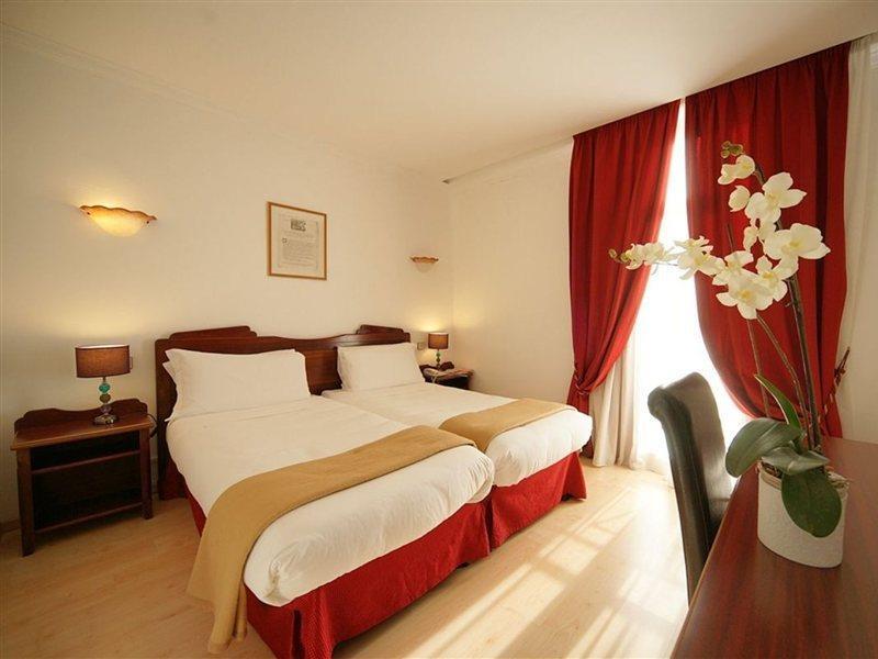 Ambassador-Monaco Hotel Ngoại thất bức ảnh