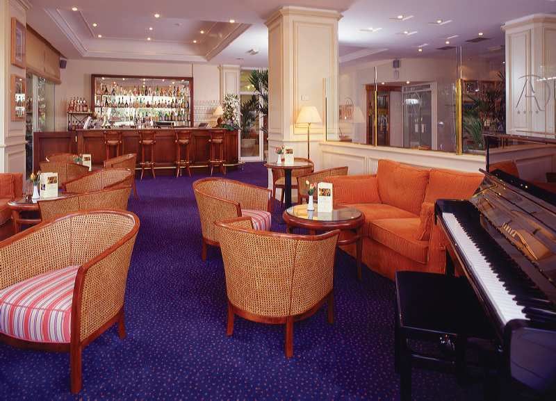 Ambassador-Monaco Hotel Ngoại thất bức ảnh